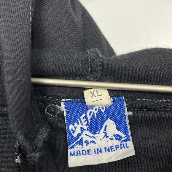 Artisan Cheppu Sweatshirt XL Black Green Cutouts Front Zip Gnome Hood Unique EUC - Picture 2 of 12